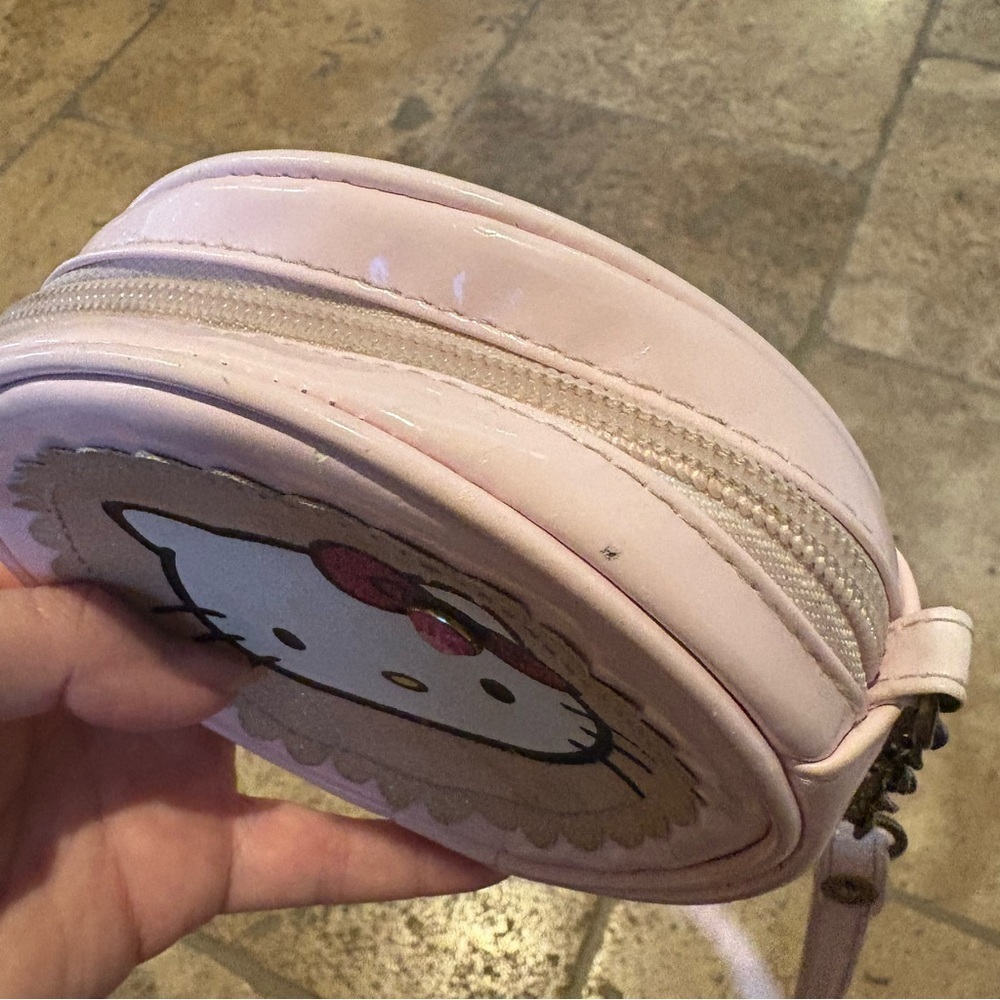 Hello Kitty Pink Mini Chain Handbag - Picture 6 of 9